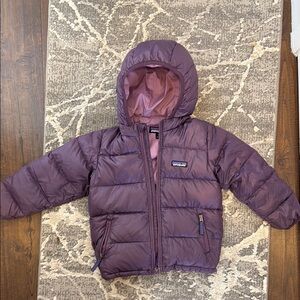 Patagonia Hi Loft Down Hoodie like new